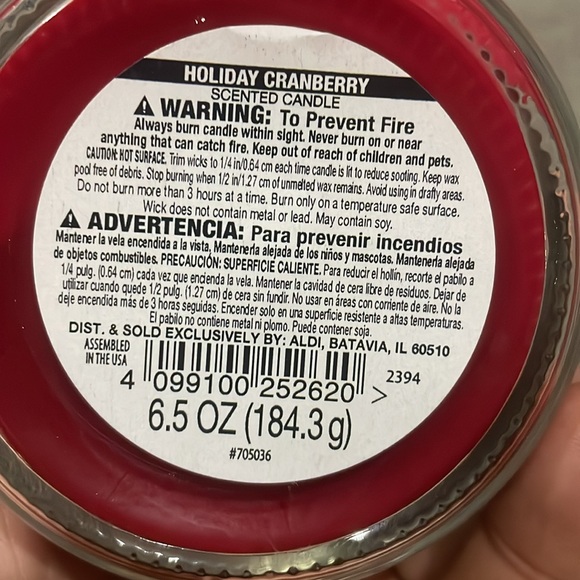 Huntington Home Holiday Cranberry Scented Candle 1 wick - Picture 4 of 5